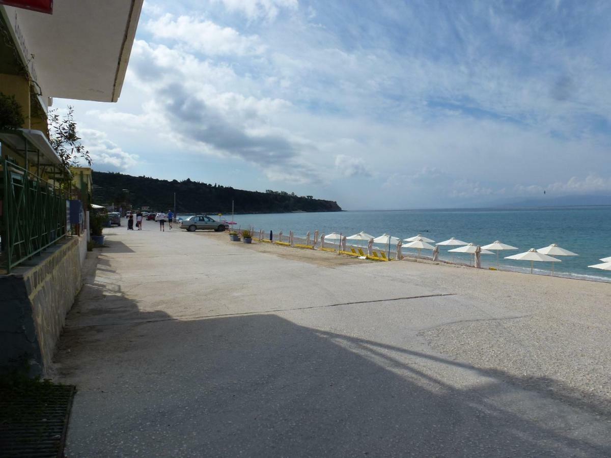 Marinos Studios At Lourdata Village ภายนอก รูปภาพ